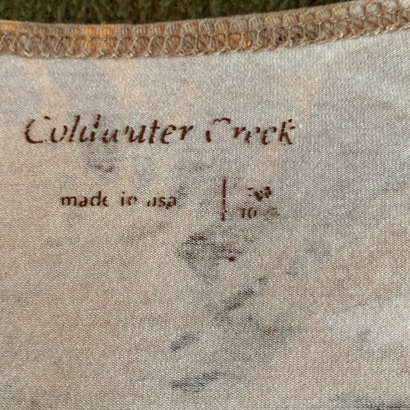 Coldwater Creek floral crossover top. 3/4 length sleeves. Size medium - Picture 2 of 9